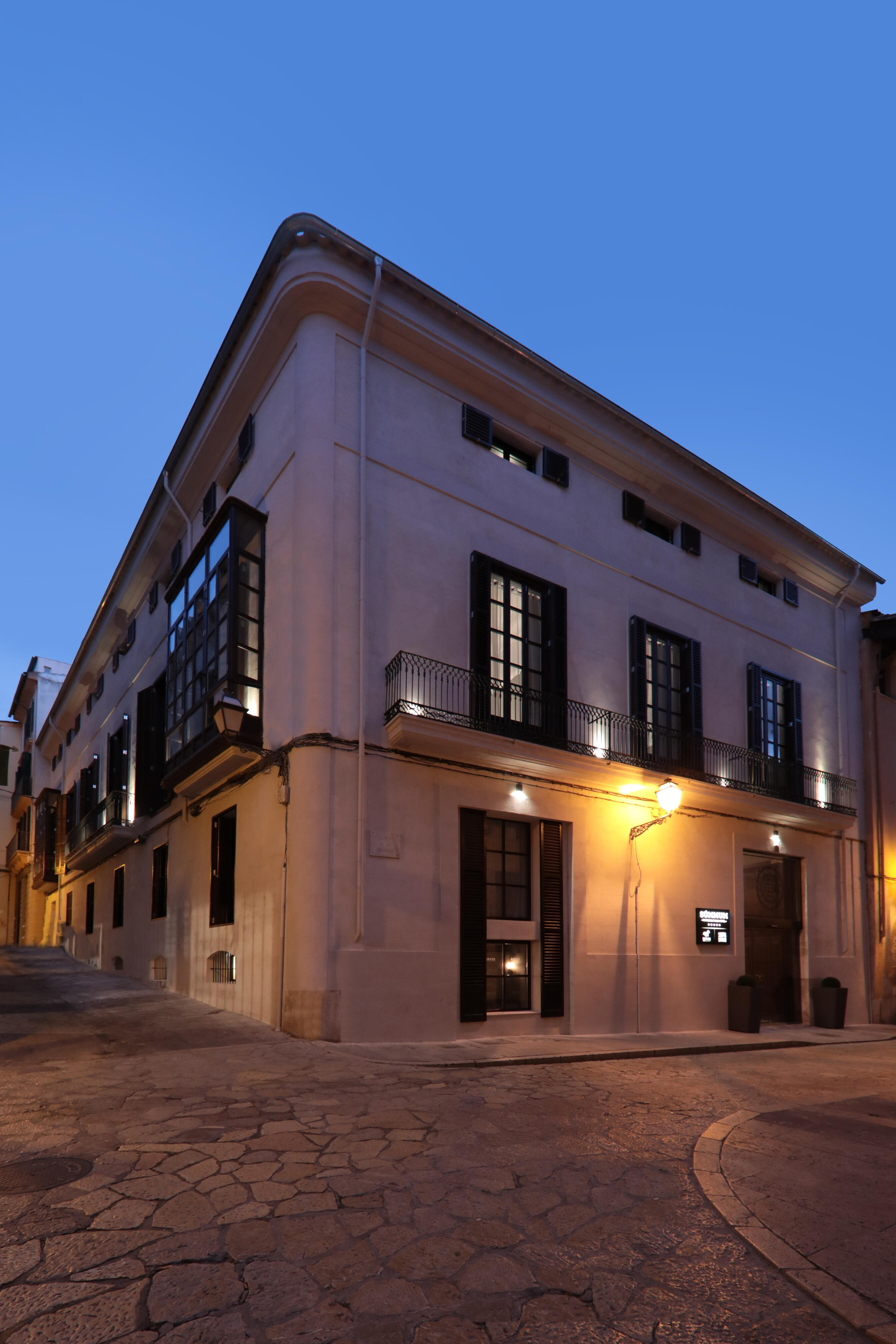 1. Exterior - Summum Prime Boutique Hotel.jpg